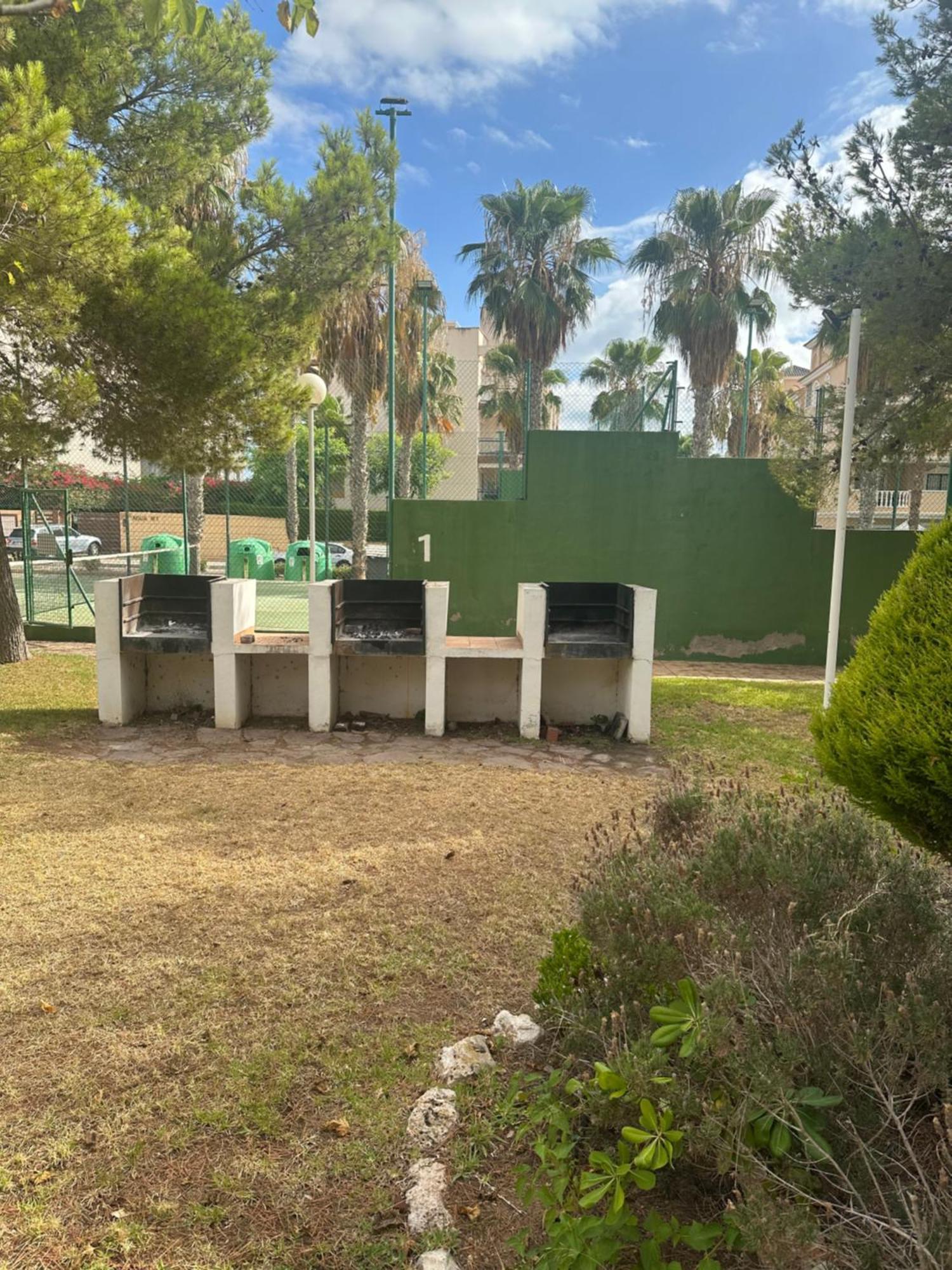 Apartamento Con Jardin En Playa Cabo Roig Tiene Wifi Orihuela Bagian luar foto